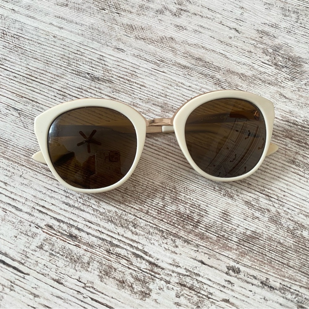 Cream Vintage Coquette Cat Eye Sunglasses